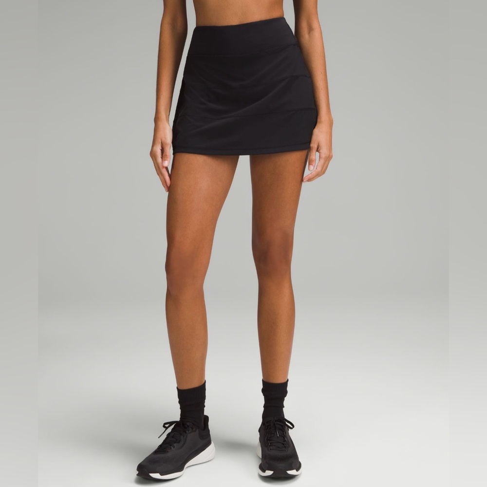 Lululemon Black Pace Rival Mid-Rise Tennis Skirt. Size 4